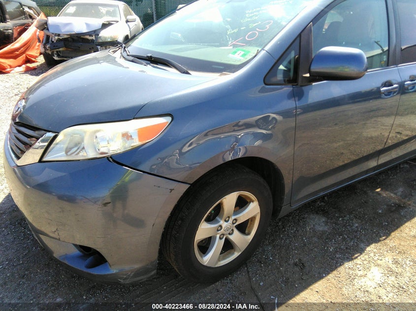 2014 TOYOTA SIENNA LE V6 8 PASSENGER - 5TDKK3DC0ES419219