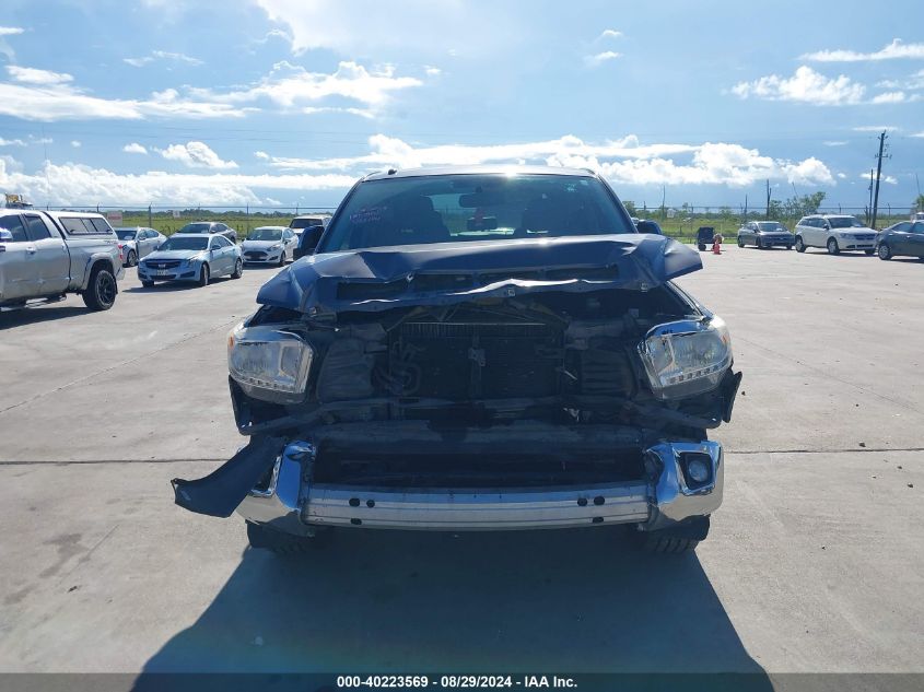 2017 Toyota Tundra Limited 5.7L V8 VIN: 5TFFW5F13HX215400 Lot: 40223569