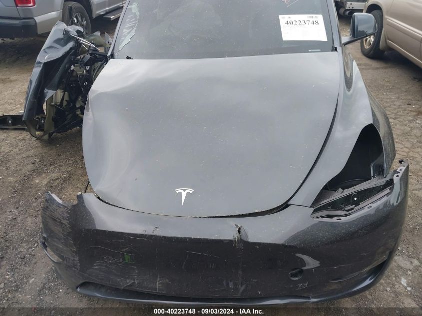 2024 Tesla Model Y Long Range Dual Motor All-Wheel Drive VIN: 7SAYGDEE8RA288603 Lot: 40223748