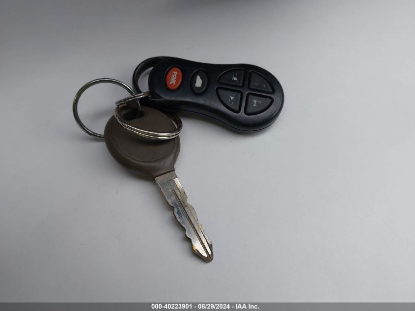 2001 Chrysler Town & Country Limited VIN: 2C8GP64L01R210878 Lot: 40223901