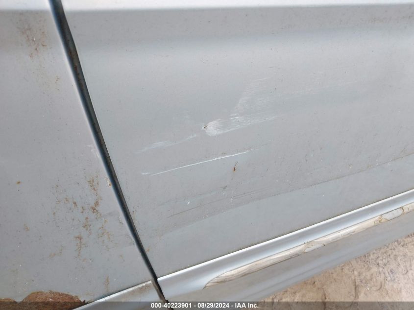 2001 Chrysler Town & Country Limited VIN: 2C8GP64L01R210878 Lot: 40223901