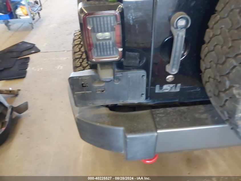 2015 Jeep Wrangler Unlimited Sport VIN: 1C4BJWDG1FL612540 Lot: 40225527