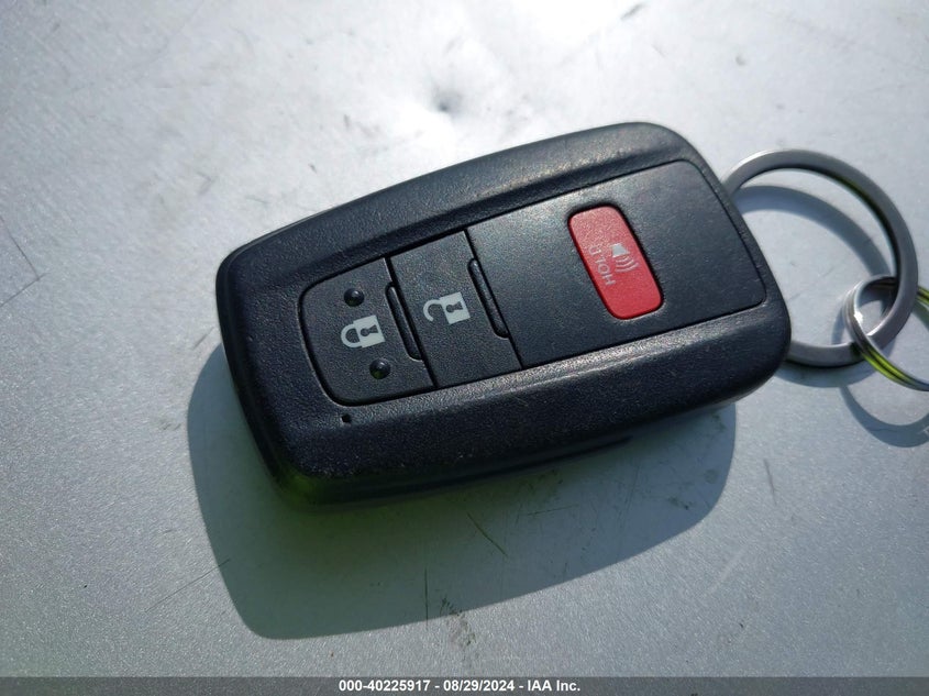 VIN NMTKHMBX4JR011132 2018 TOYOTA C-HR XLE PREMIUM