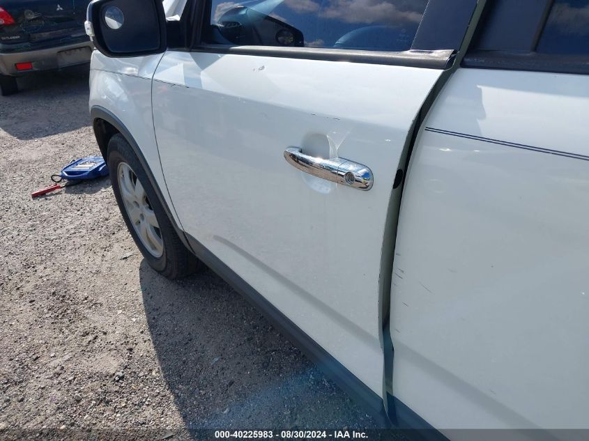 5XYKT3A6XCG259968 2012 Kia Sorento Lx