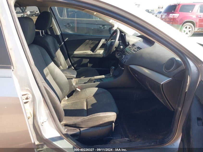 2013 MAZDA MAZDA3 I SPORT - JM1BL1UPXD1755735