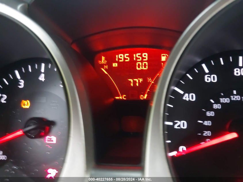 2015 NISSAN JUKE SV - JN8AF5MR4FT509366