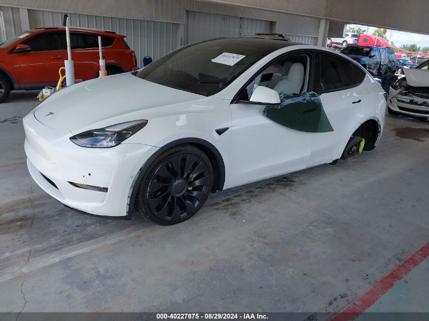 7SAYGDEF4NF456484 2022 TESLA MODEL Y - Image 2