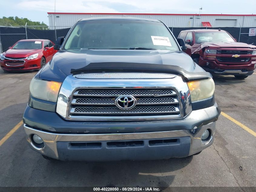 2008 Toyota Tundra Sr5 5.7L V8 VIN: 5TFBV54198X045824 Lot: 40228050