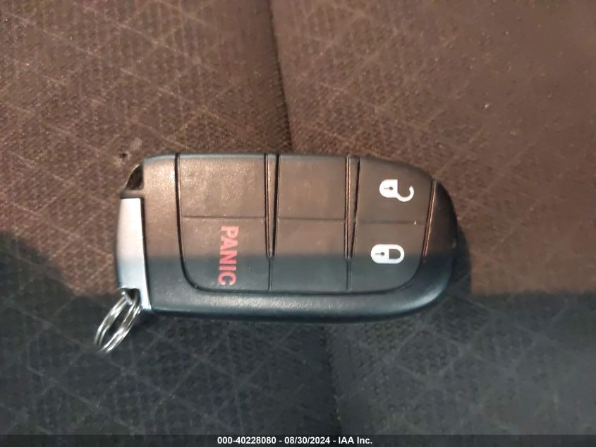 VIN 1C4RJFAG7JC127220 2018 JEEP GRAND CHEROKEE LAREDO E 4X4