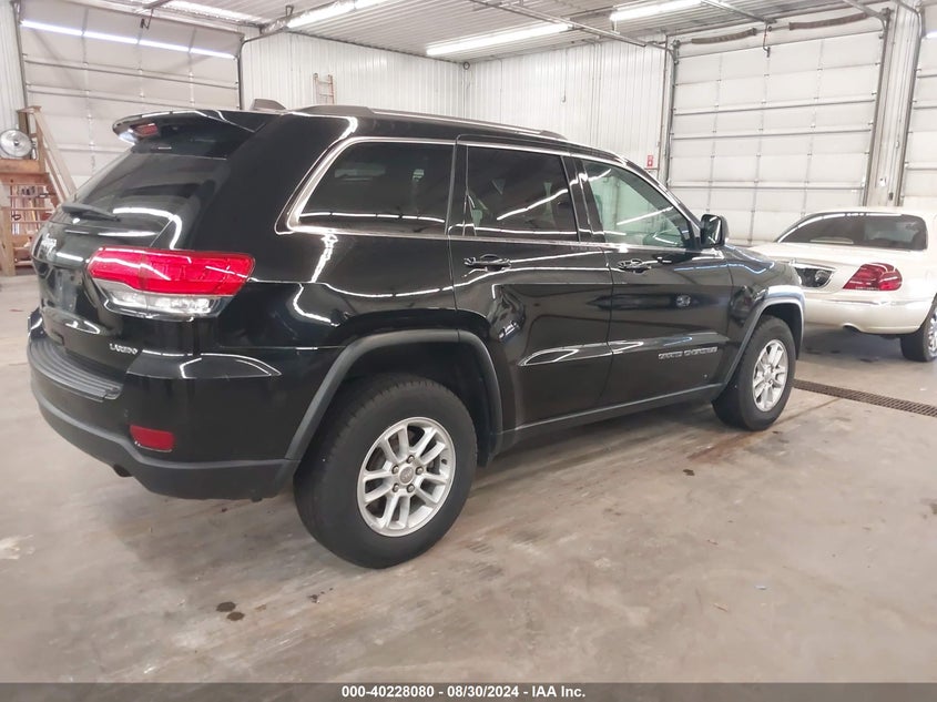 VIN 1C4RJFAG7JC127220 2018 JEEP GRAND CHEROKEE LAREDO E 4X4