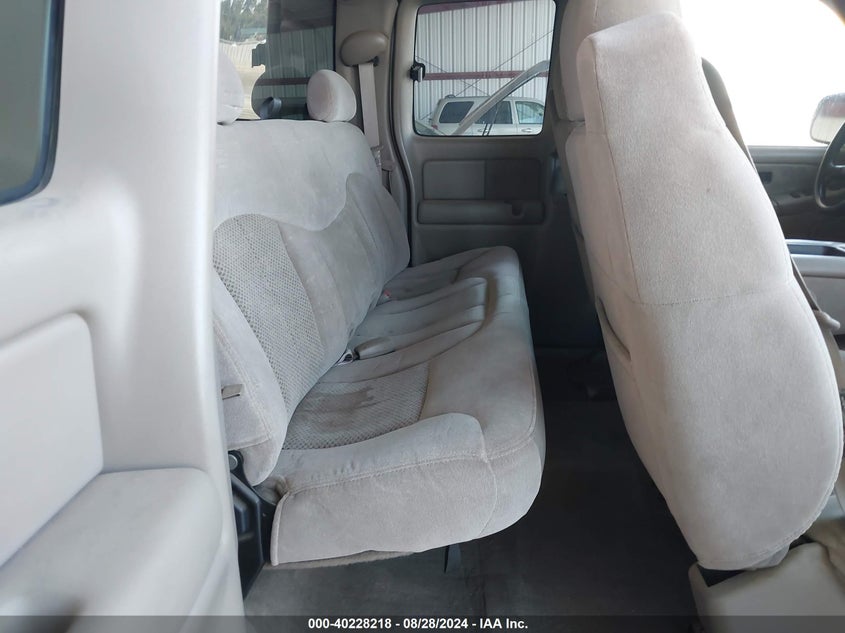 2002 Chevrolet Silverado 1500 Ls VIN: 2GCEC19V621216704 Lot: 40228218