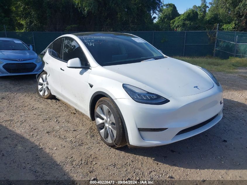 7SAYGDEE4PA042290 2023 TESLA MODEL Y - Image 1