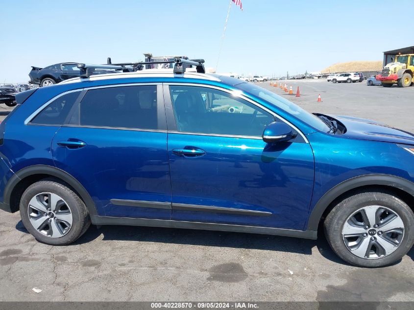 VIN KNDCE3LC0J5126854 2018 KIA NIRO EX