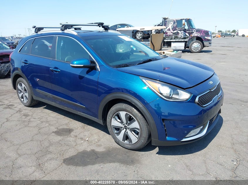 VIN KNDCE3LC0J5126854 2018 KIA NIRO EX