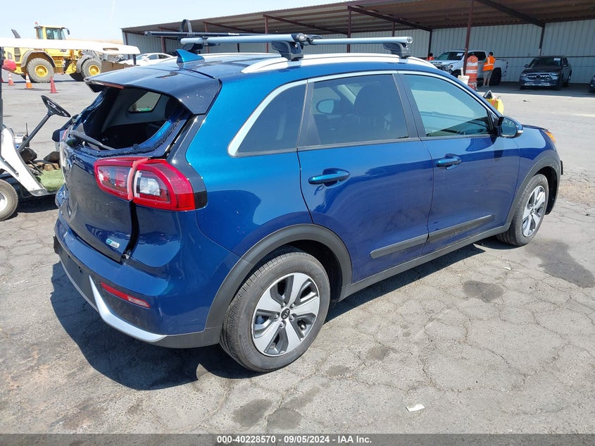 VIN KNDCE3LC0J5126854 2018 KIA NIRO EX