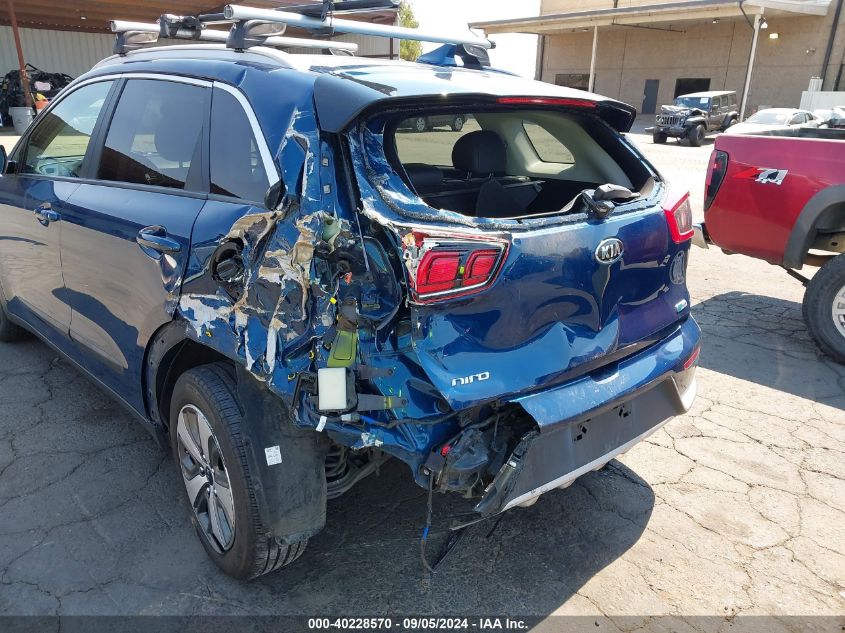 VIN KNDCE3LC0J5126854 2018 KIA NIRO EX