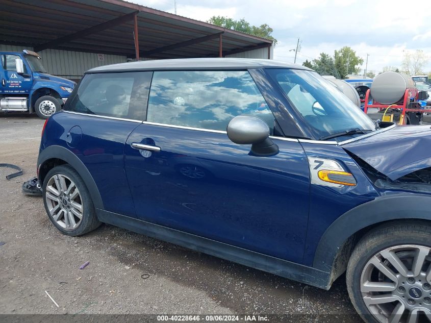 2017 Mini Hardtop Cooper VIN: WMWXP5C30H3C64018 Lot: 40228646