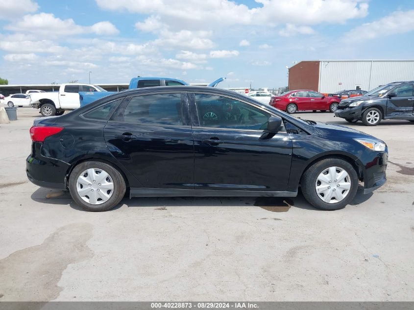 2016 Ford Focus S VIN: 1FADP3E26GL391114 Lot: 40228873