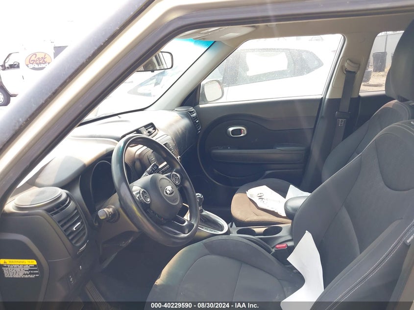 2018 KIA SOUL VIN: KNDJN2A27J7581118