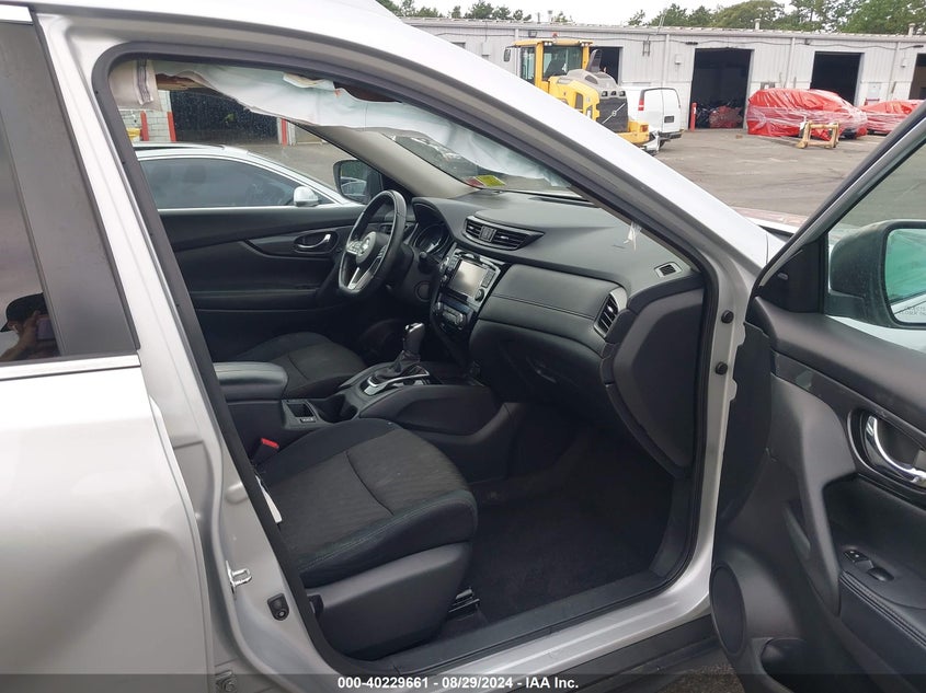 2017 NISSAN ROGUE SV - 5N1AT2MV5HC817189