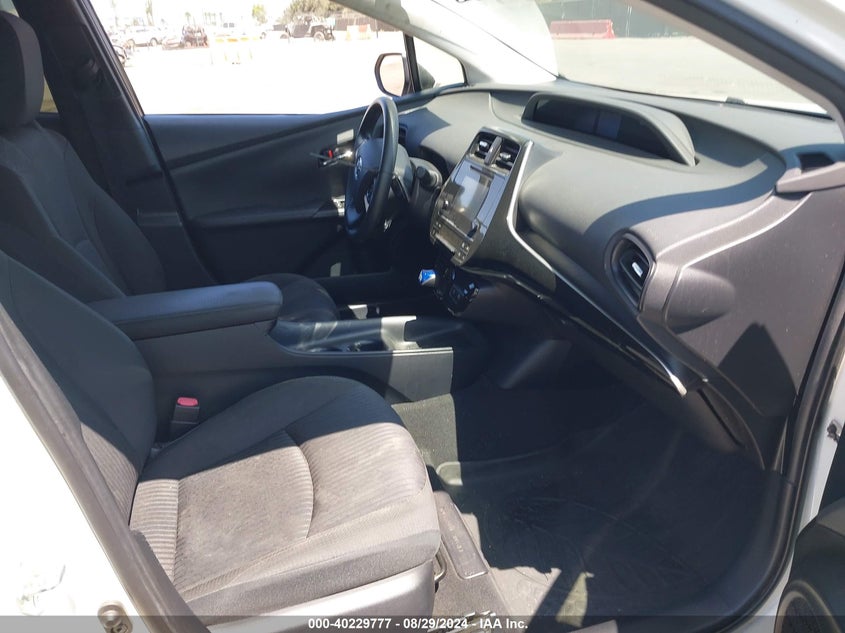 2016 TOYOTA PRIUS TWO - JTDKBRFU5G3005270