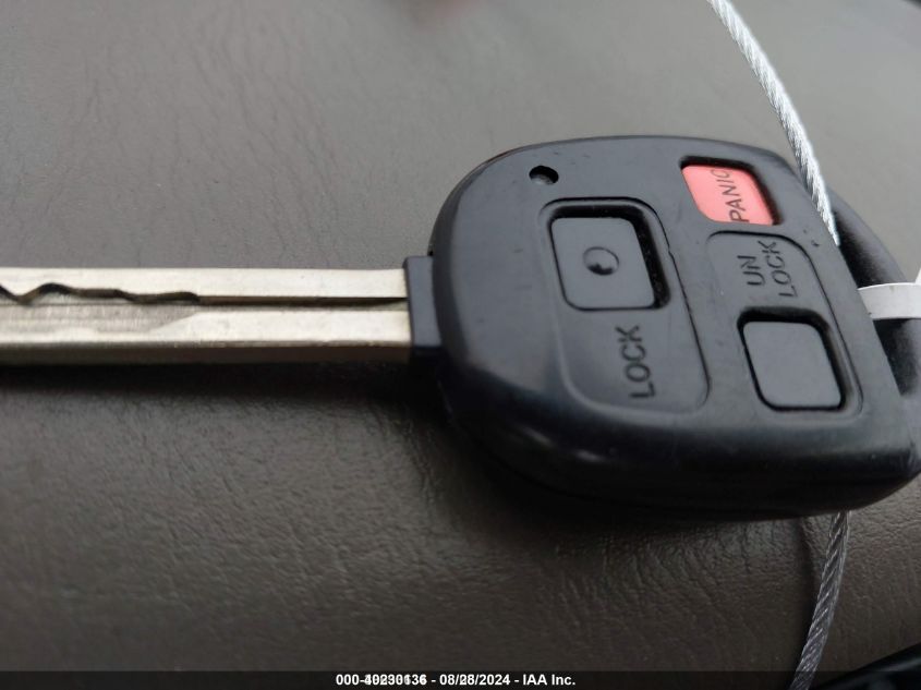 2000 Lexus Lx 470 VIN: JT6HT00W5Y0107207 Lot: 40230136