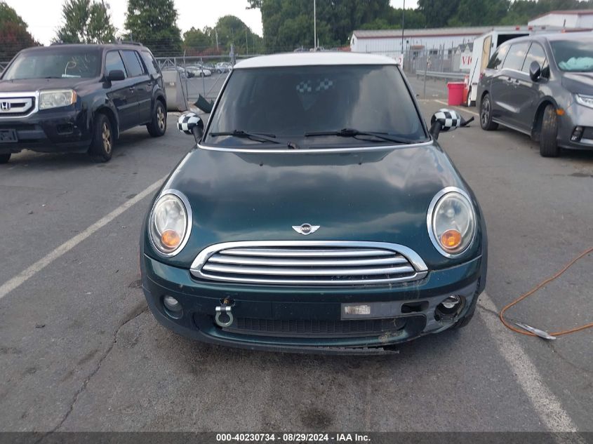 2010 Mini Cooper VIN: WMWMF3C51ATZ64256 Lot: 40230734