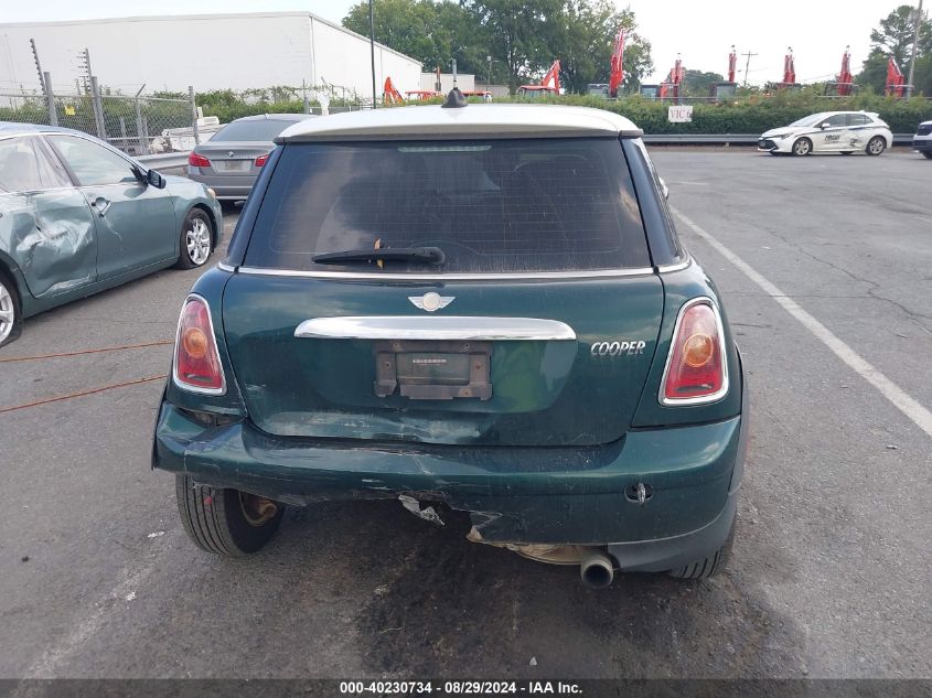 2010 Mini Cooper VIN: WMWMF3C51ATZ64256 Lot: 40230734