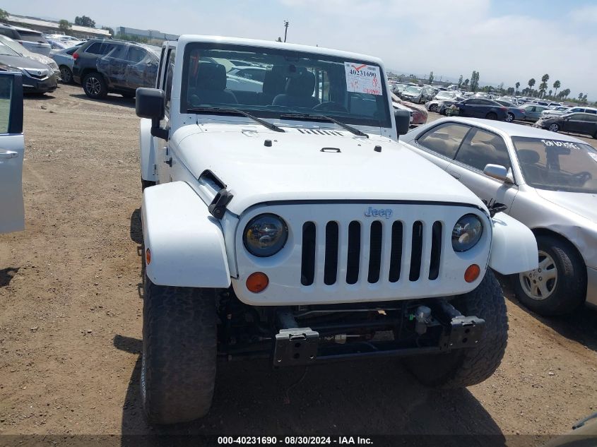 2013 Jeep Wrangler Unlimited Sahara VIN: 1C4HJWEG2DL585970 Lot: 40231690