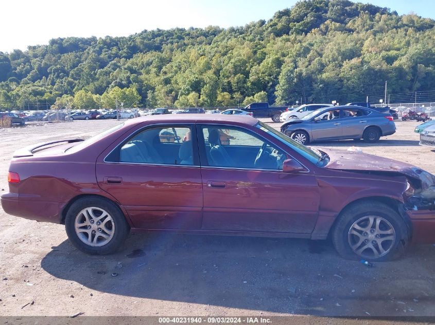 2000 Toyota Camry Le VIN: 4T1BG22K1YU698732 Lot: 40231940