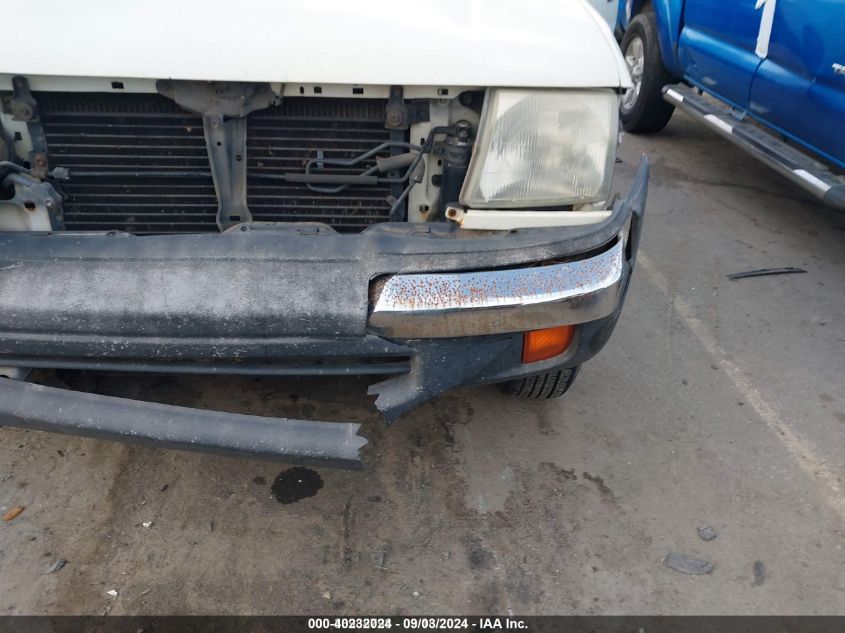 1998 Toyota Tacoma Base V6 VIN: 4TAWN72N9WZ144966 Lot: 40232024