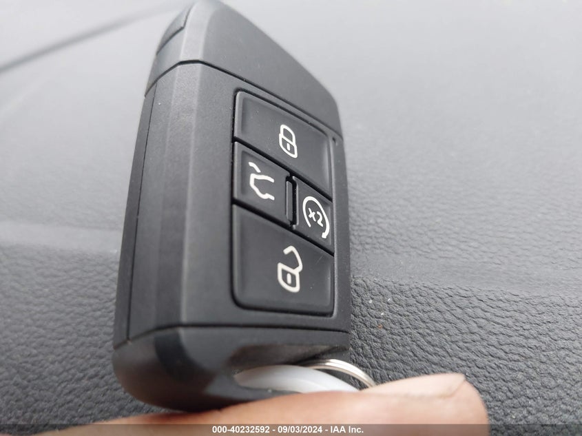 2023 VOLKSWAGEN TAOS SE - 3VVUX7B26PM355106