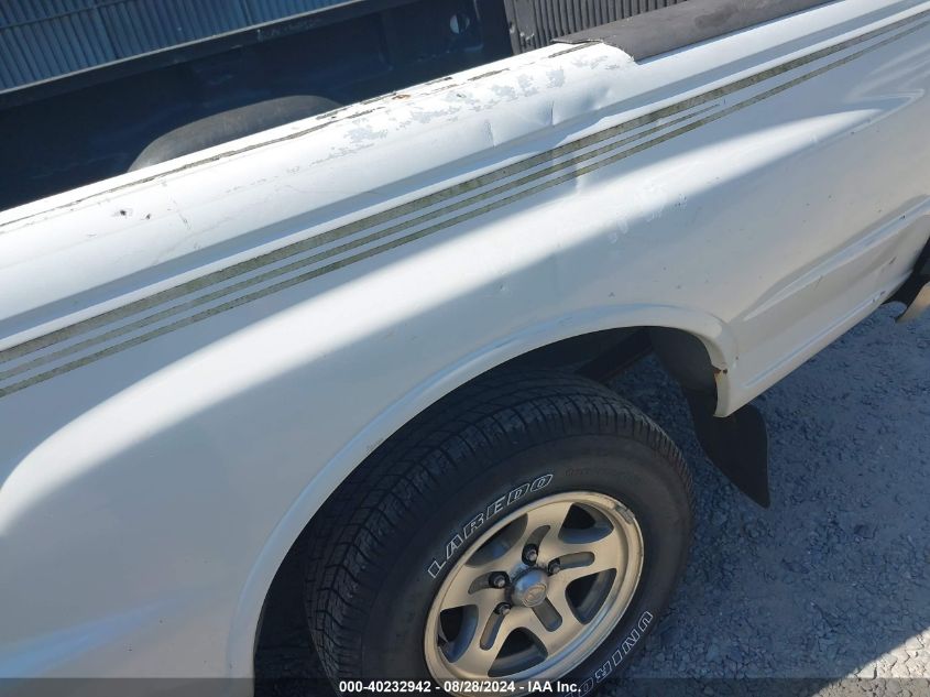 1998 Mazda B2500 Se/Sx VIN: 4F4YR12C8WTM17712 Lot: 40232942