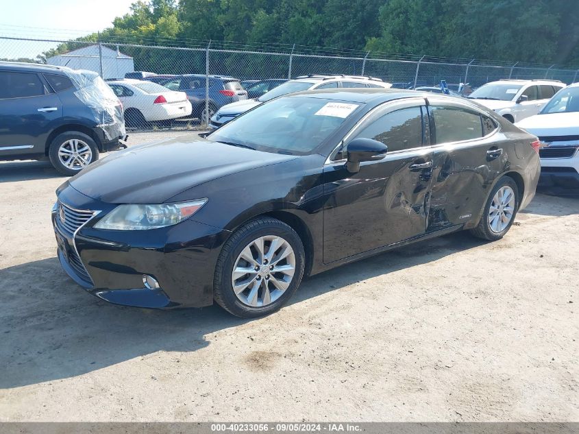 VIN JTHBW1GG6D2026045 2013 Lexus ES, 300H no.2