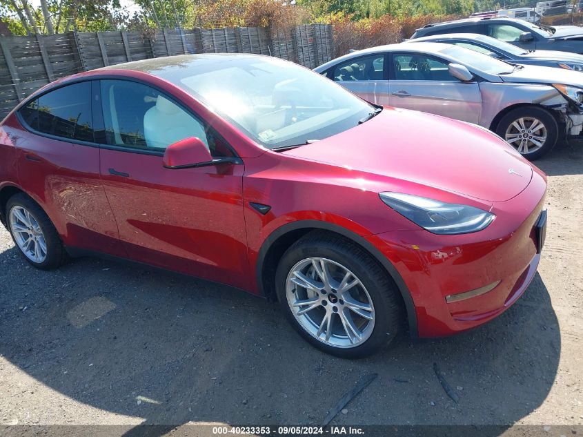 2024 Tesla Model Y Long Range Dual Motor All-Wheel Drive VIN: 7SAYGDEE4RA239771 Lot: 40233353