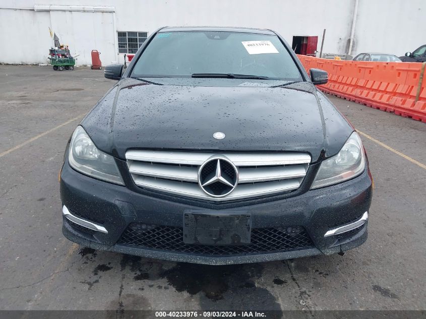 2013 Mercedes-Benz C 300 Luxury 4Matic/Sport 4Matic VIN: WDDGF8AB4DG102206 Lot: 40233976