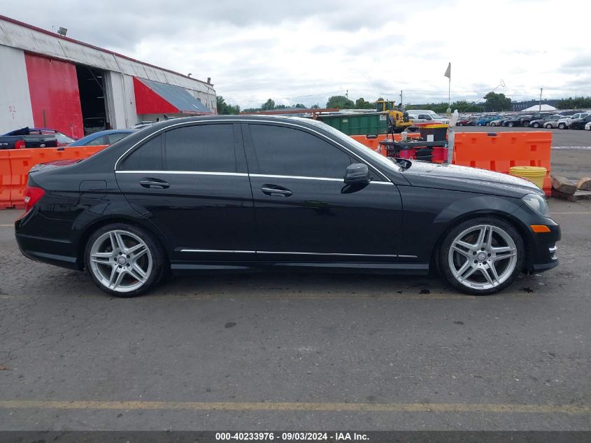 2013 Mercedes-Benz C 300 Luxury 4Matic/Sport 4Matic VIN: WDDGF8AB4DG102206 Lot: 40233976