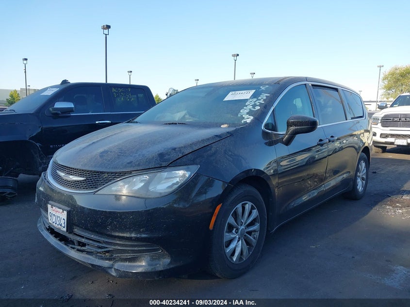 VIN 2C4RCLDG7HR663885 2017 CHRYSLER PACIFICA