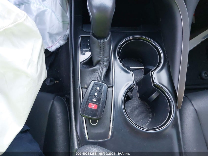 2018 TOYOTA CAMRY SE - 4T1B11HK0JU672373