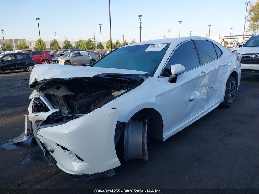 2018 TOYOTA CAMRY SE - 4T1B11HK0JU672373
