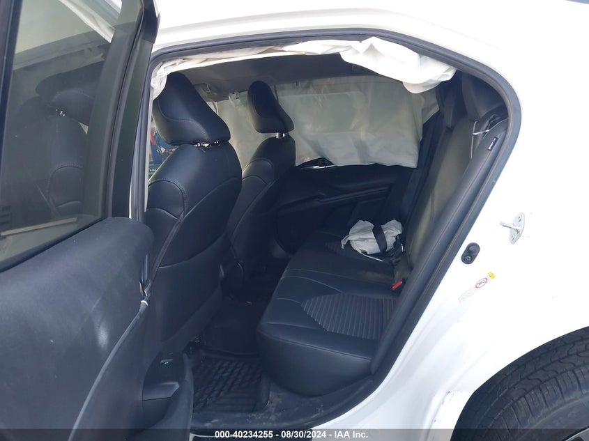 2018 TOYOTA CAMRY SE - 4T1B11HK0JU672373