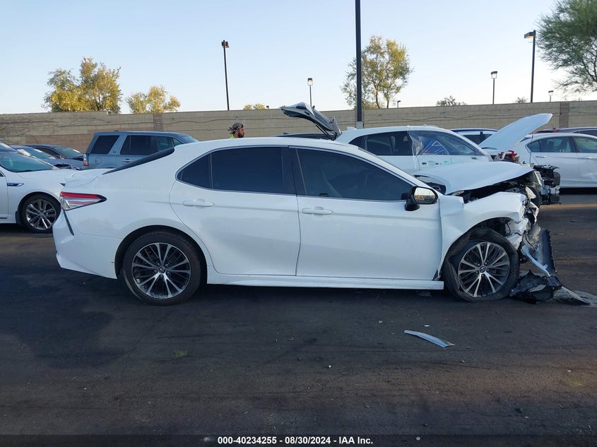 2018 TOYOTA CAMRY SE - 4T1B11HK0JU672373