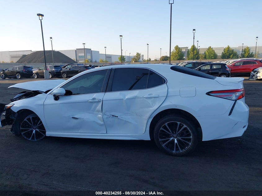 2018 TOYOTA CAMRY SE - 4T1B11HK0JU672373