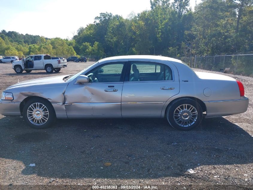 2LNHM82VX9X636613 2009 Lincoln Town Car Signature Limited