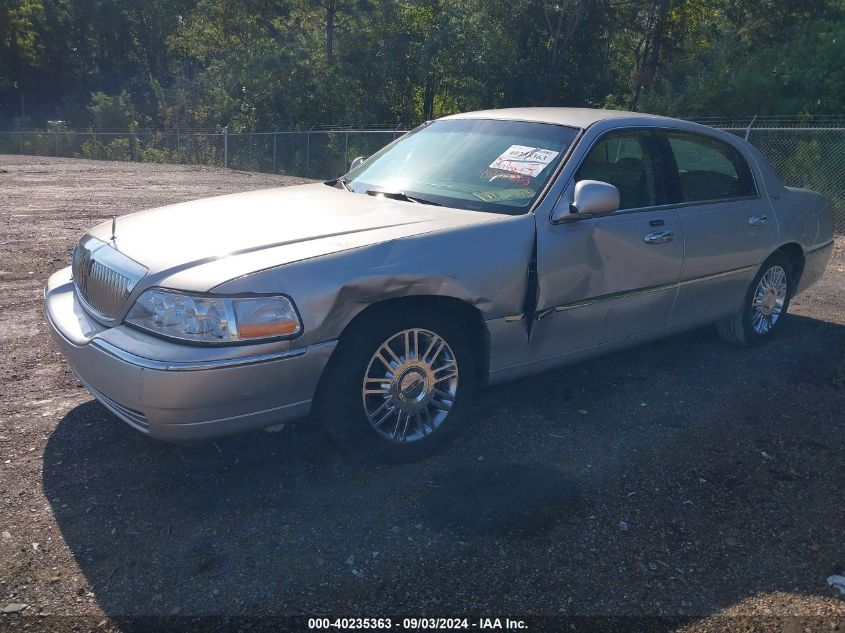 2LNHM82VX9X636613 2009 Lincoln Town Car Signature Limited