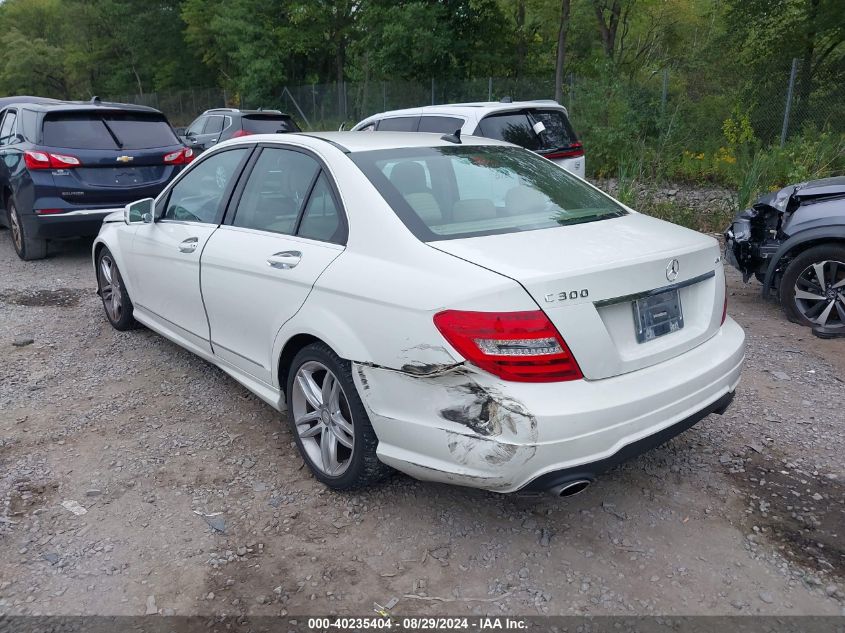 2012 Mercedes-Benz C 300 Luxury 4Matic/Sport 4Matic VIN: WDDGF8BB1CR226886 Lot: 40235404