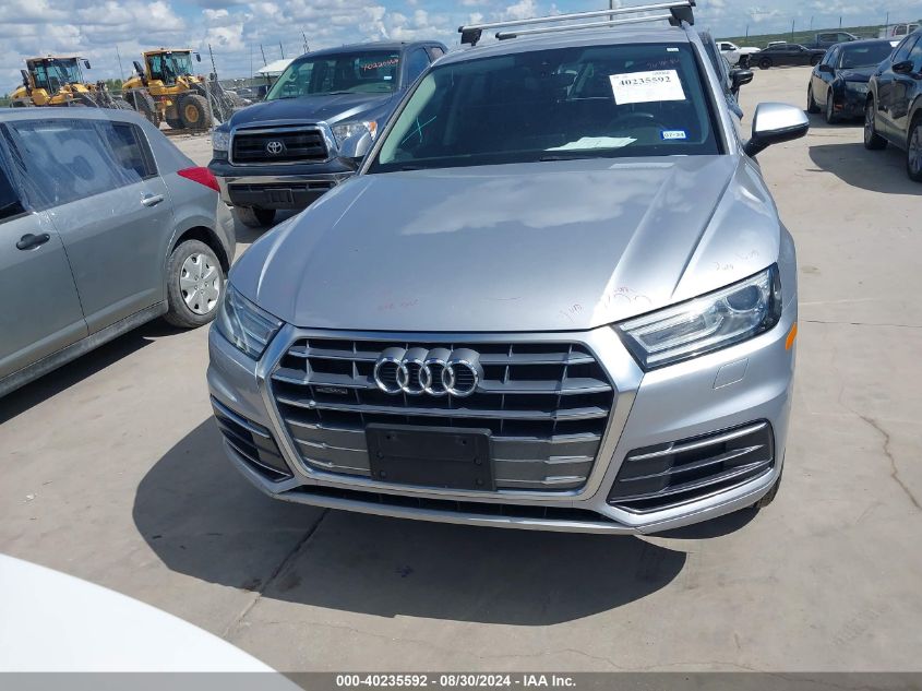 WA1ANAFYXK2114887 2019 Audi Q5 45 Premium