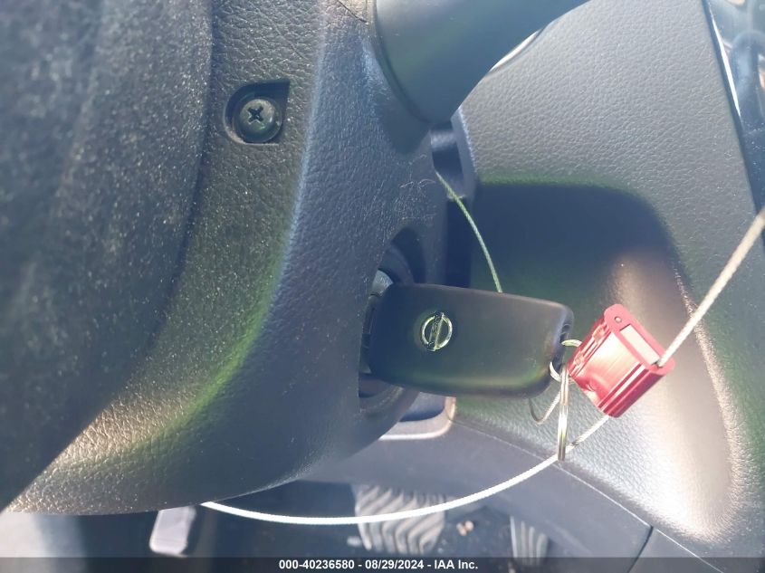 2015 NISSAN ROGUE S - KNMAT2MT2FP555575