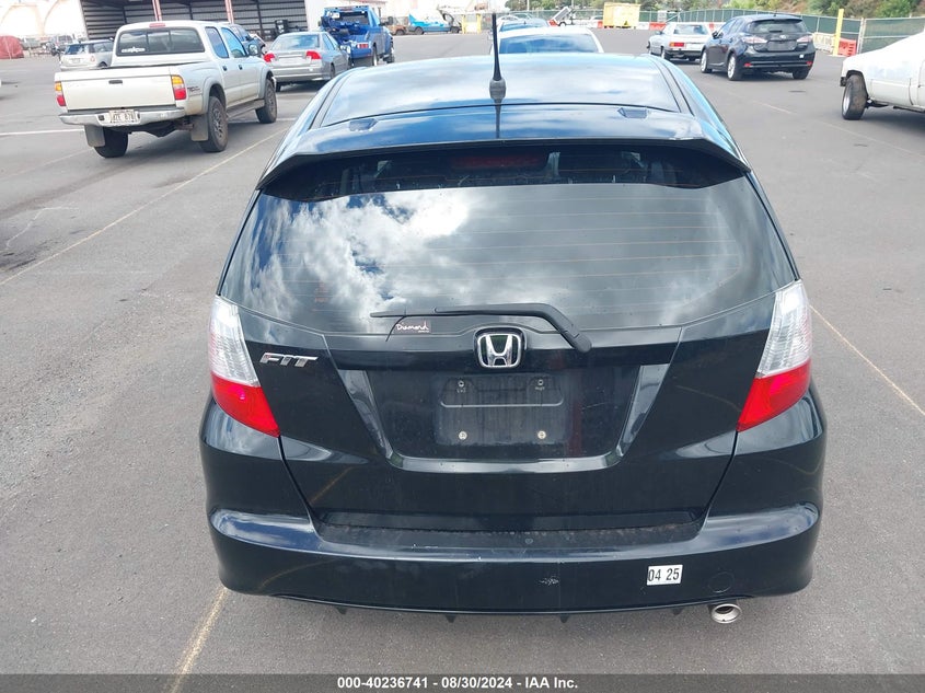 2013 HONDA FIT SPORT - JHMGE8H52DC060573
