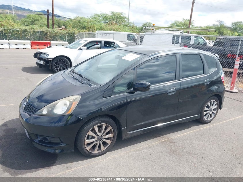 2013 HONDA FIT SPORT - JHMGE8H52DC060573